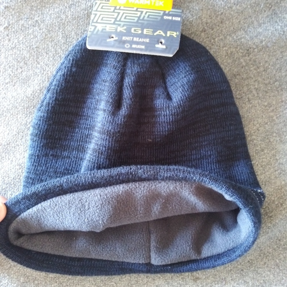 NWT Tek Gear dark blue reflective knit beanie
